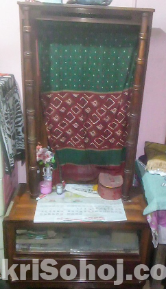 ইউনিক ডিজাইনের সম্পূর্ণ কাঠের ড্রেসিং টেবিল